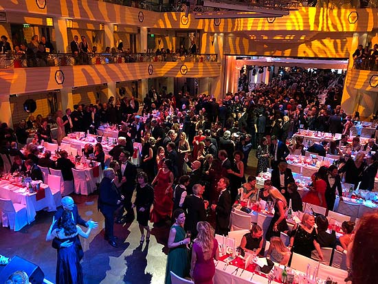 Ballsaal @ Deutscher Filmball 2020 (©Foto: Barbara Osthoff)